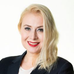 Suvi Hirvonen-Ere henkilökuva